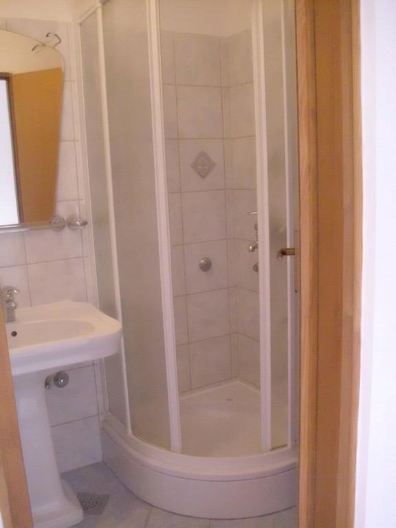 Apartments Rukavina 罗戈兹尼察 外观 照片